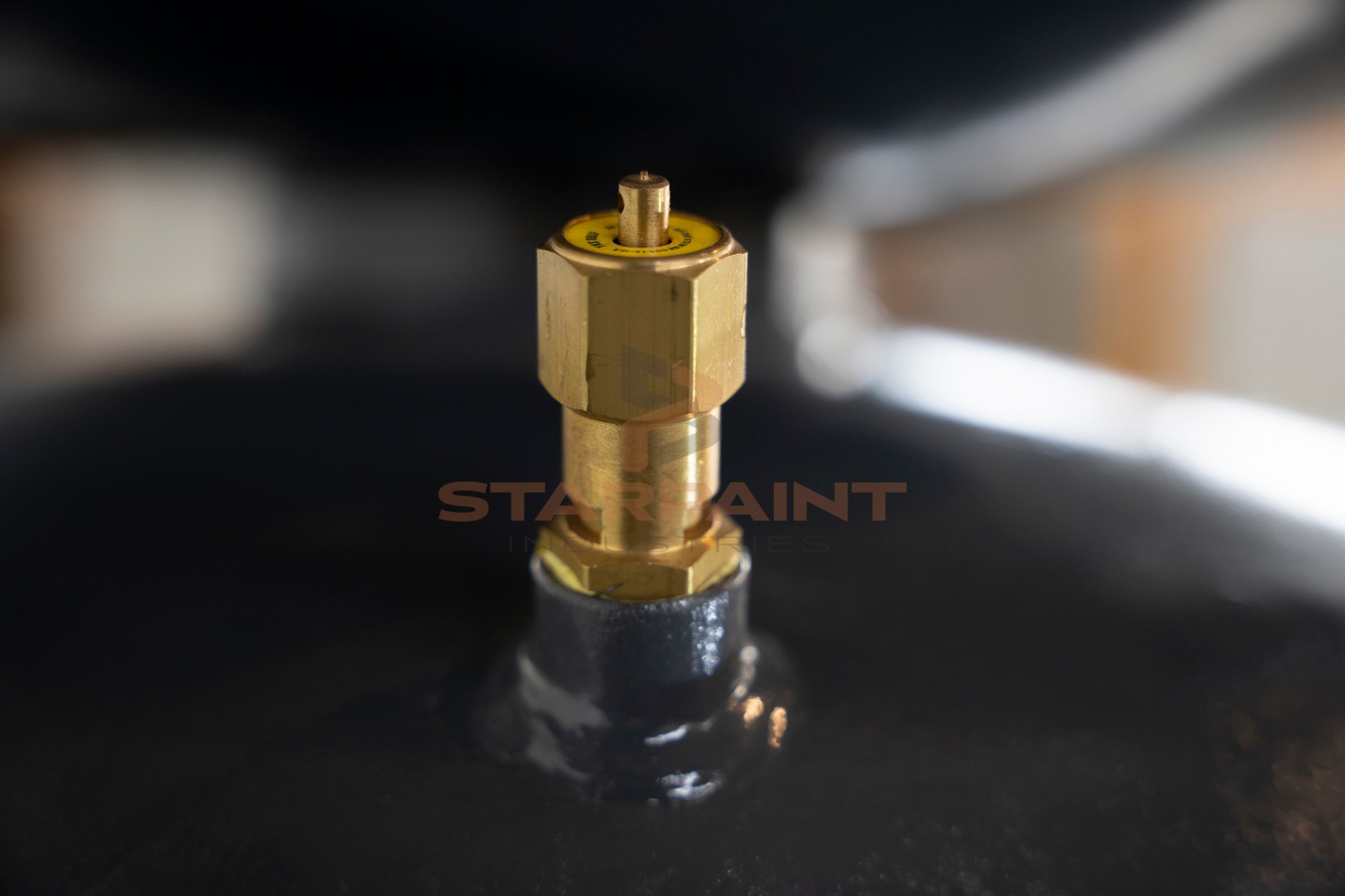 STARPAINT Industries Industrieausrüster für Oberflächentechnik in der Lackindustrie Austria, Germany, Switzerland, Netherlands, France, Belguim, Czechia, Poland, EU. Mobile Druckstrahl Sandstrahlanlage STARPAINT Industries Austria, Germany, Switzerland,