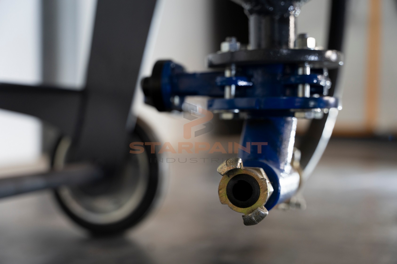 STARPAINT Industries Industrieausrüster für Oberflächentechnik in der Lackindustrie Austria, Germany, Switzerland, Netherlands, France, Belguim, Czechia, Poland, EU. Mobile Druckstrahl Sandstrahlanlage STARPAINT Industries Austria, Germany, Switzerland,